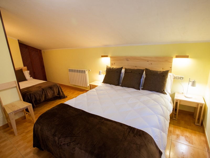 Habitacion triple La Casona de Cardes